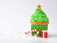 Рецепта Коледни канелени мъфини / кексчета с декорация елха